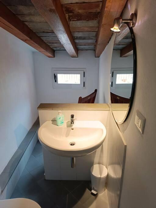 Appartamento Novella'S Loft Near Santa Maria Novella Station Firenze Esterno foto