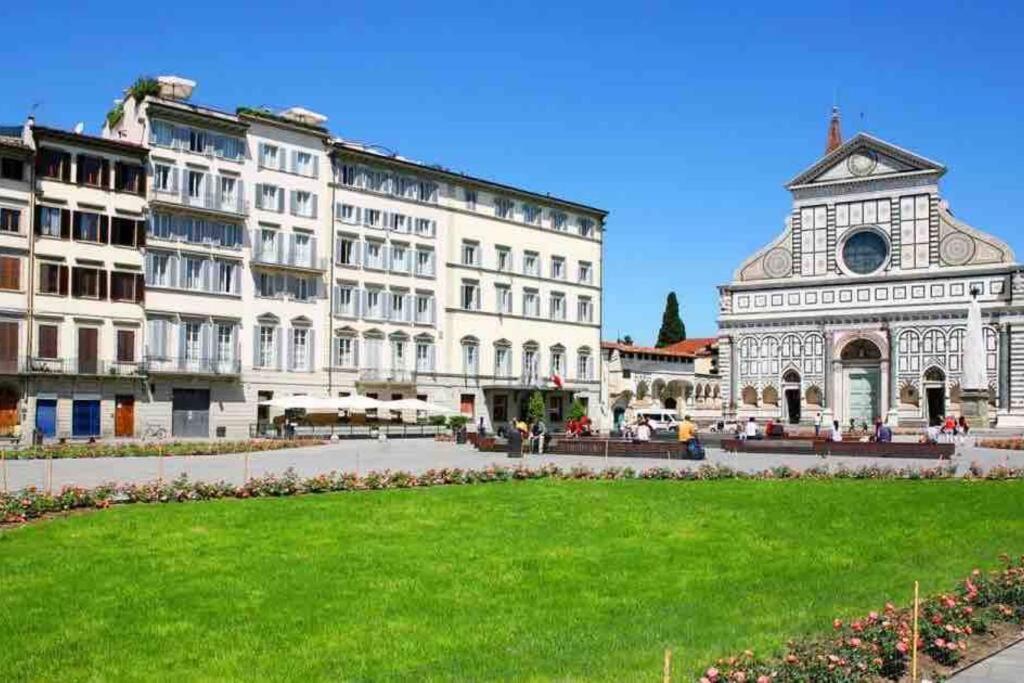 Appartamento Novella'S Loft Near Santa Maria Novella Station Firenze Esterno foto