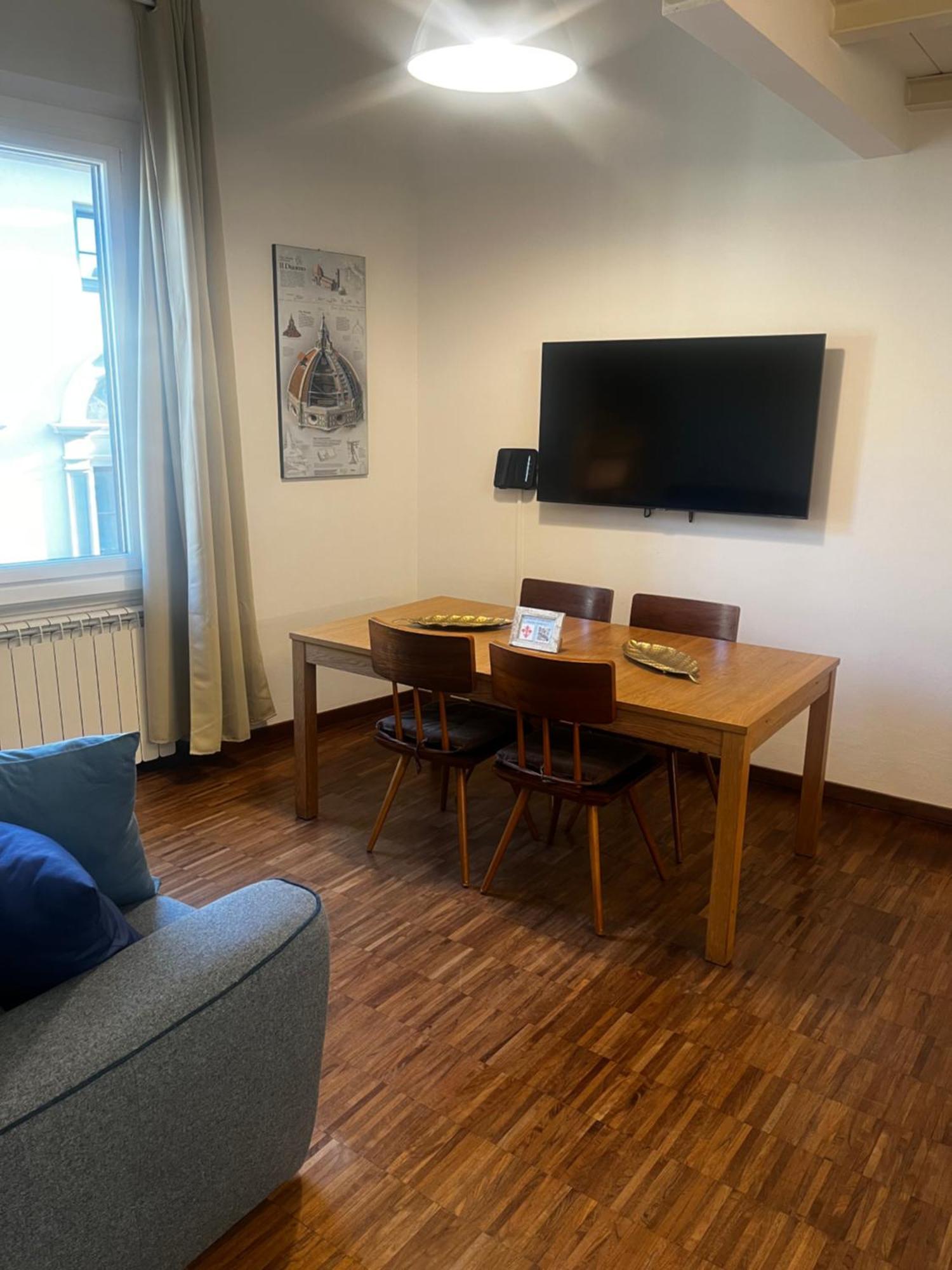 Appartamento Novella'S Loft Near Santa Maria Novella Station Firenze Esterno foto